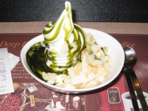 Green Tea Frozen Yogurt.  SO GOOD.